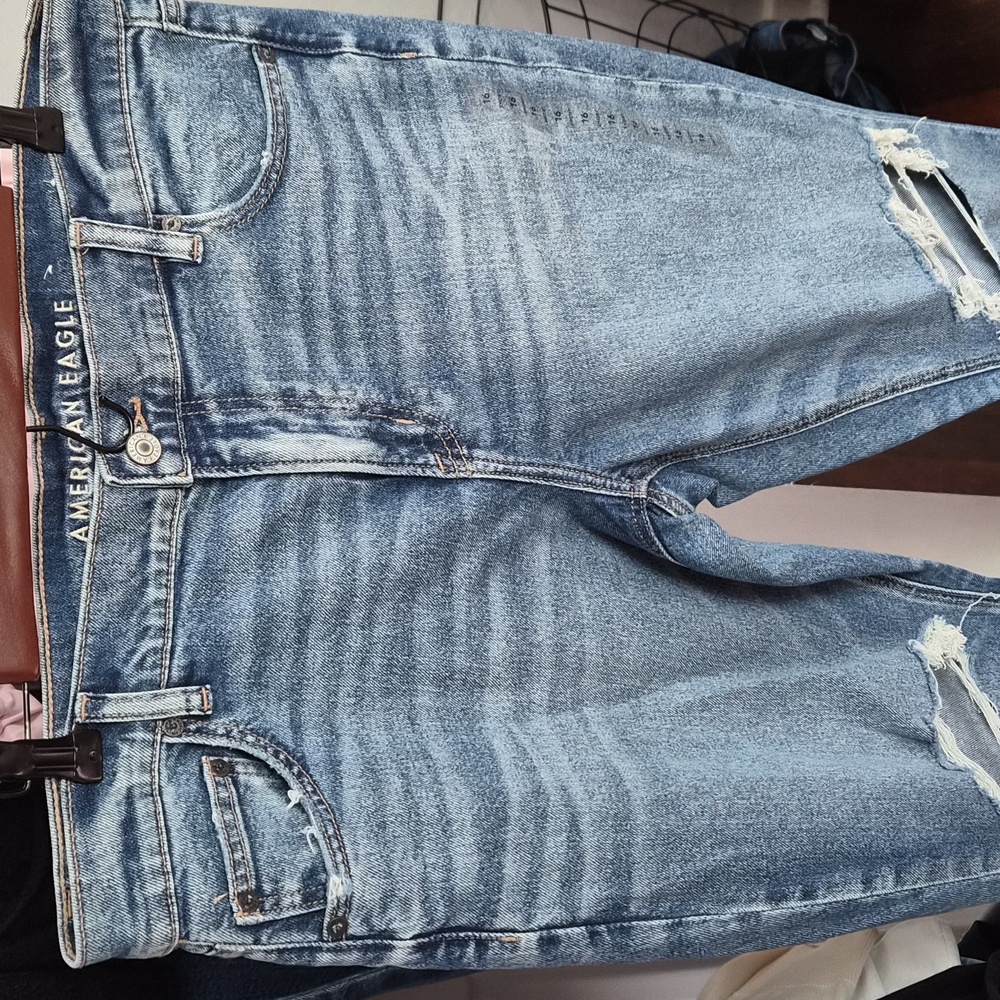 American Eagle Womens Light Blue Skinny Jeans. Size 16